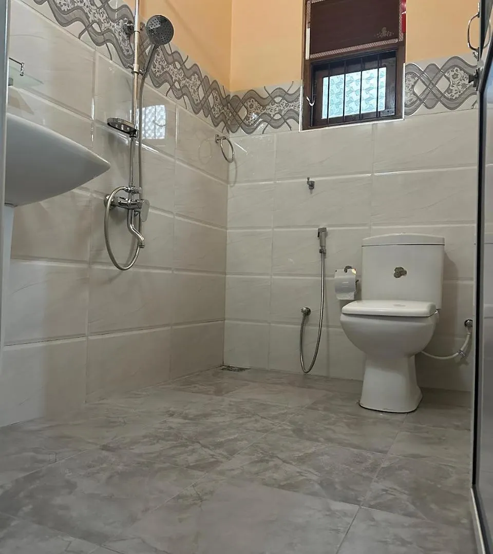 Lahiru Airport Villa Andiambalama Frühstückspension